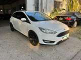 Ford Focus 5p SE MT 2016