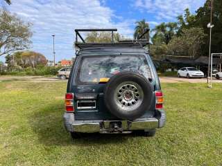 Mitsubishi Montero Semi High Roof 1992